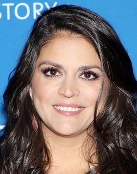 Cecily Strong