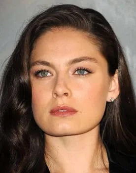 Alexa Davalos